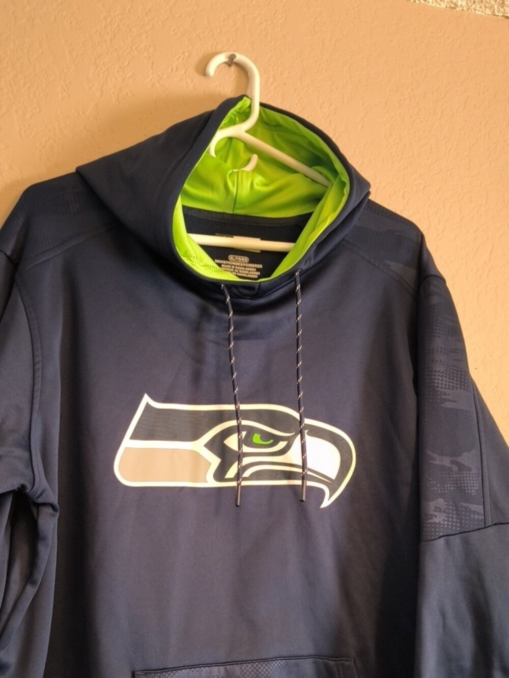 NFL Superbowl Champions Seattle Seahawks Navy Hoodie W/ Neon Green Hood Mens XL - Picture 3 of 6